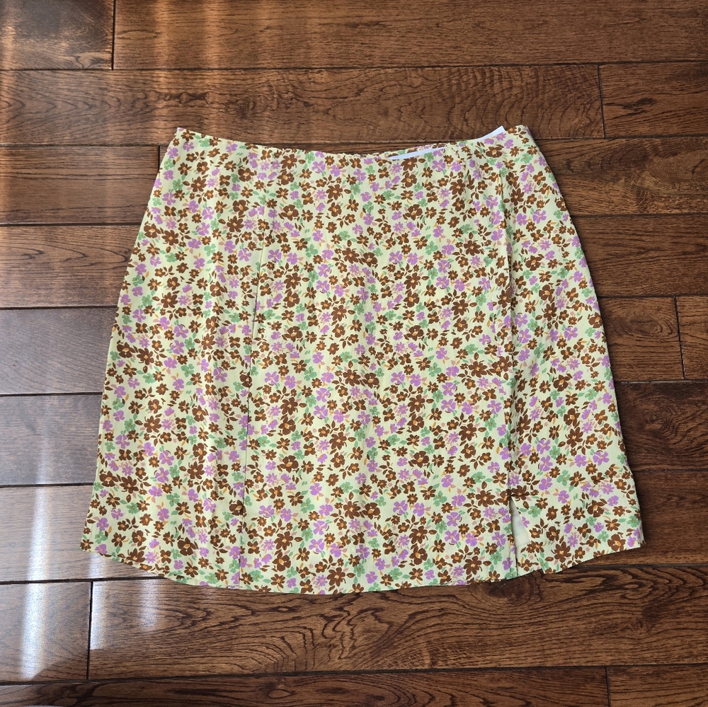 💫 5/$15: NWT Mango Yellow Floral Mini Skirt in Women's Size Small